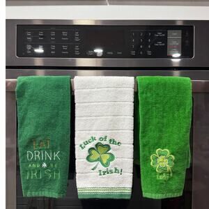 St Patricks Day Embroidered Kitchen Towels Set of 3 Irish Shamrock Lucky Decor